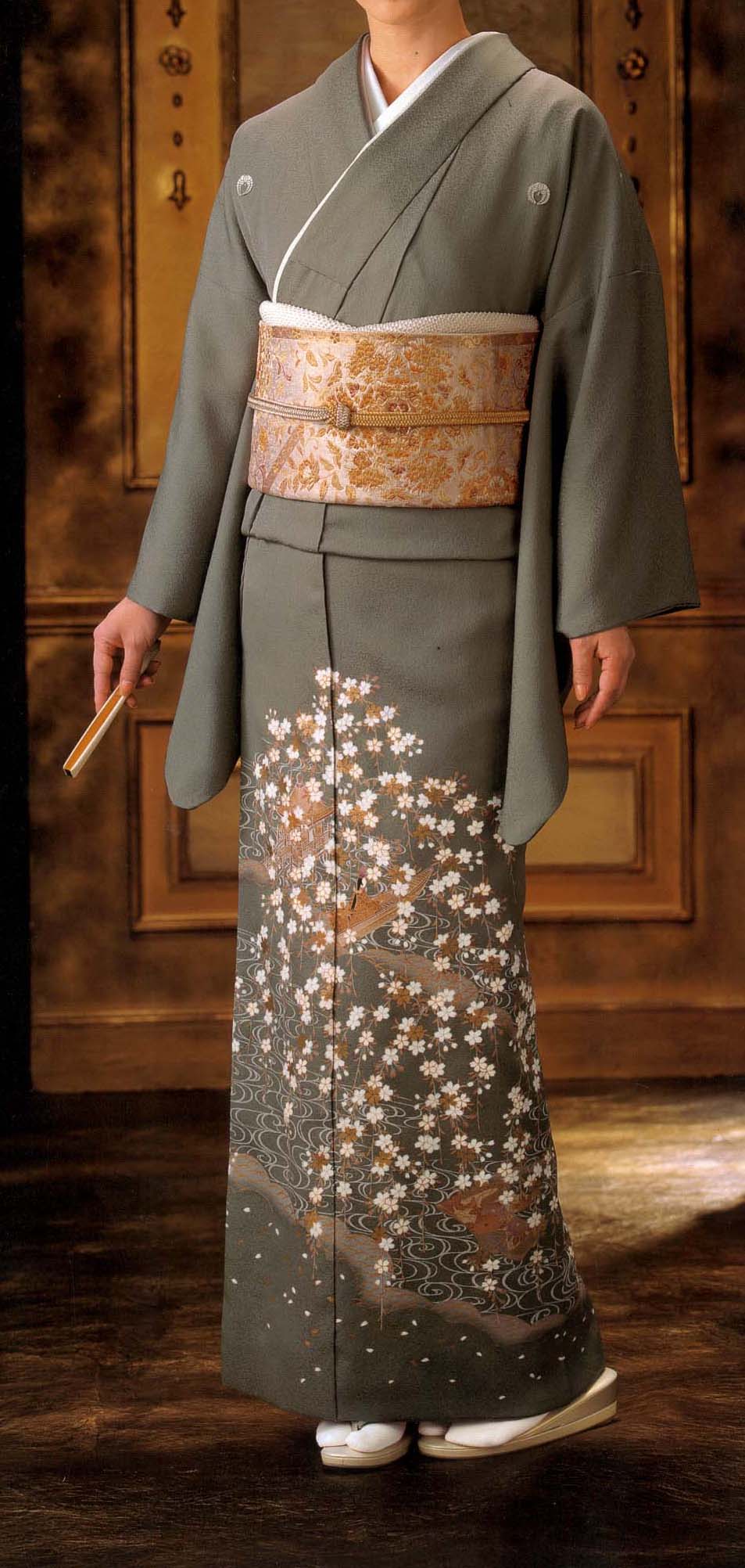 刺繍 色留袖 Mサイズ